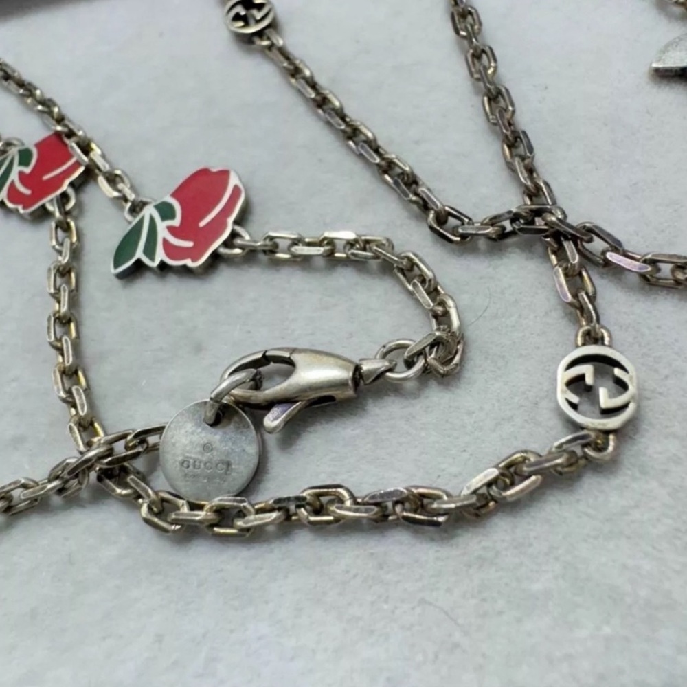 Gucci X Disney Silver Donald Duck Pendant
Necklace - 27" - Picture 8 of 12